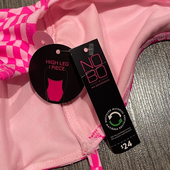 Pink bathing suit new with tags. Women’s size medium - Picture 4 of 4